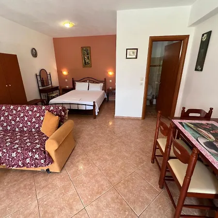 Guest house Tsima Cathrin