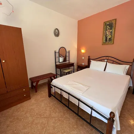 Guest house Tsima Cathrin